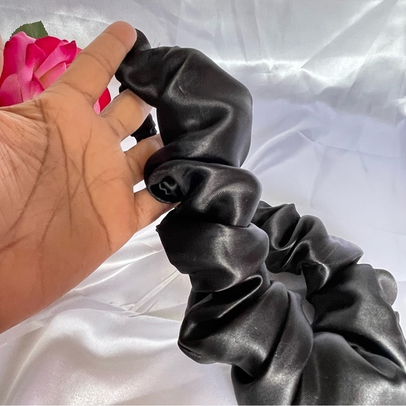 New Black Satin Headband wrap scrunched For Women Pleated design - Picture 6 of 12